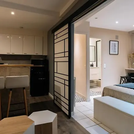 Chic & Stylish 1bd Apart Louvre-rivoli! Parigi
